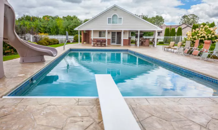 travertine pool deck