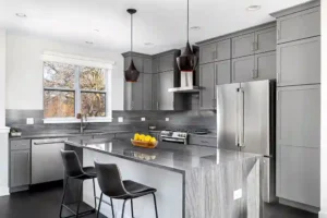 what color cabinets go with taj mahal quartzite