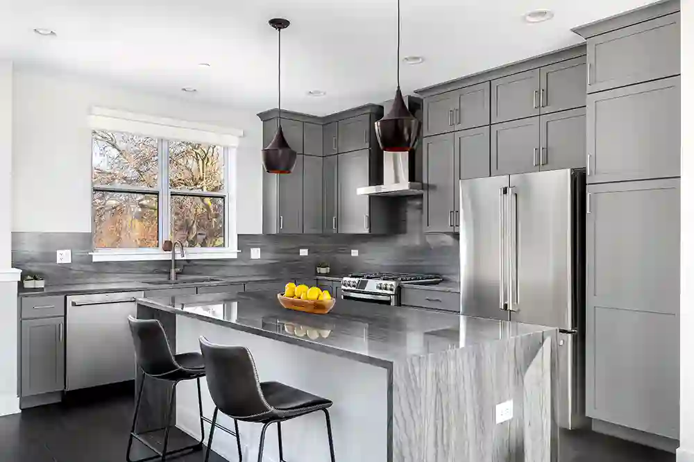 what color cabinets go with taj mahal quartzite