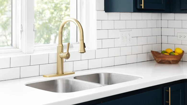 how to install backsplash