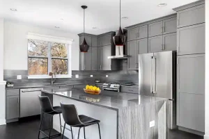 what color cabinets go with taj mahal quartzite